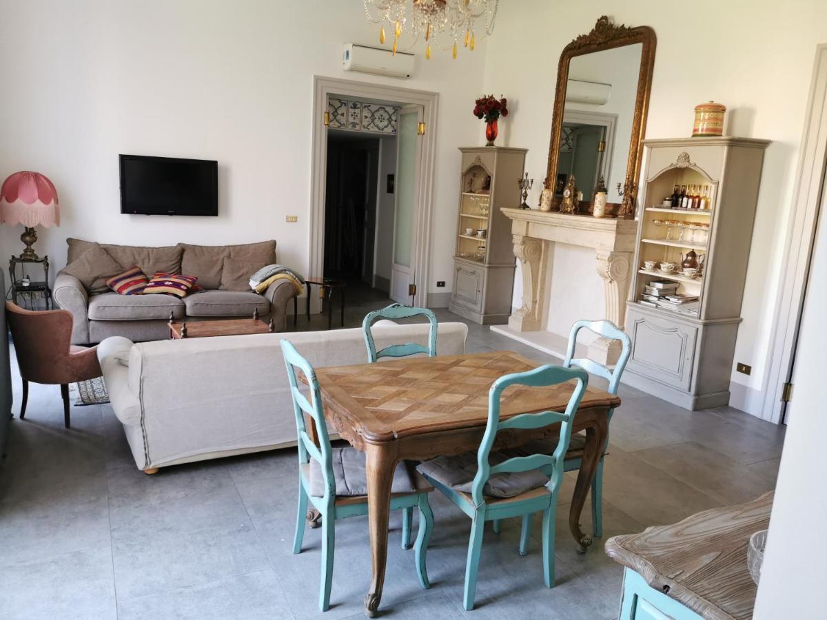 Piazza Marina Chic Apartment Palermo Bagian luar foto