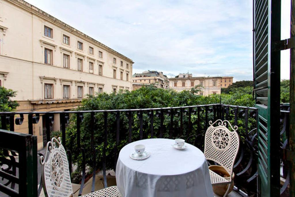 Piazza Marina Chic Apartment Palermo Bagian luar foto